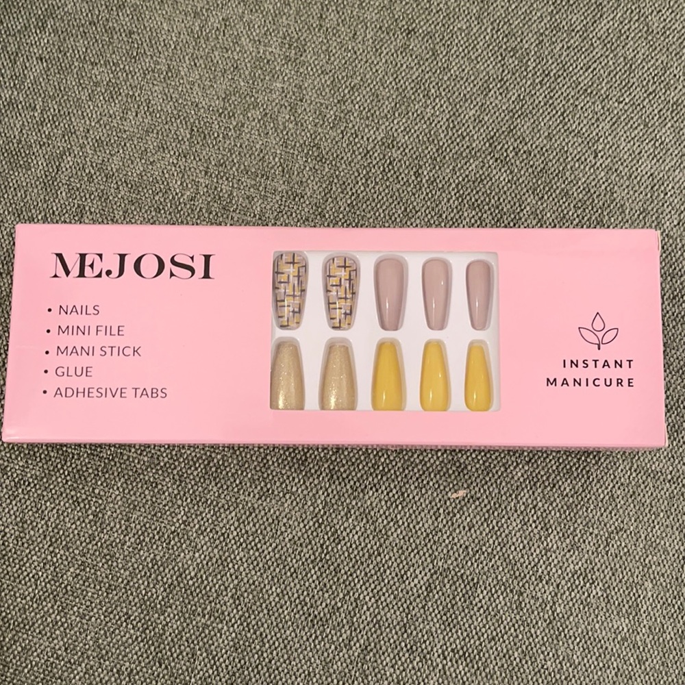 Mejosi Nails